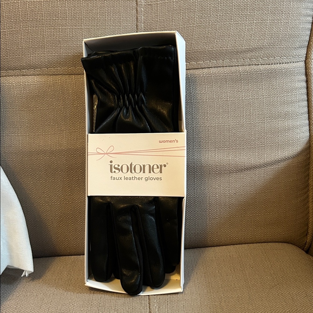 Isotoner Black Faux Leather Gloves Size L/XL - Picture 1 of 3